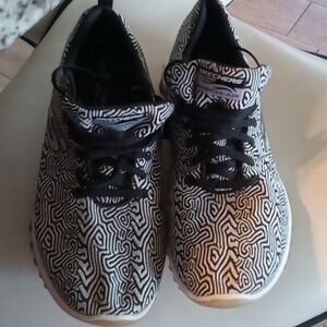 Skechers Black and White Patterned Sneakers